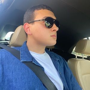 Meet your Posher, Karim